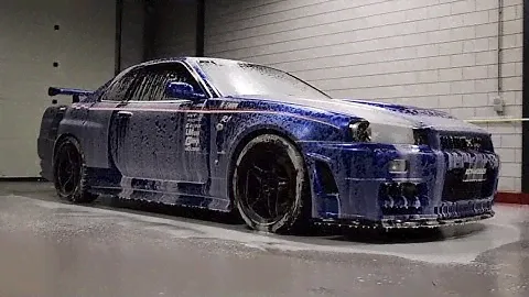 Detailing nissan skyline R34 GT R Nismo Omori R tune ( chassis #001 ) by Autoreiniging Centrale
